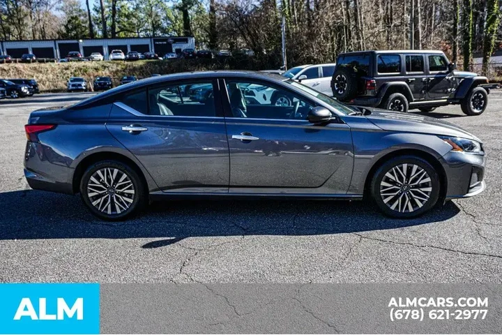$18920 : Nissan Altima 2024 2.5 SV 4d image 9