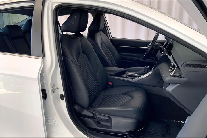 $23442 : Toyota Camry 2024 SE 4dr Sed image 6