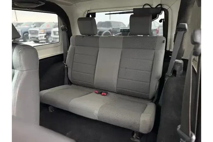 $9500 : Jeep Wrangler 2007 4x4 X 2dr image 10