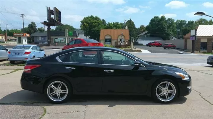 $11999 : 2013 Altima 3.5 SL image 6