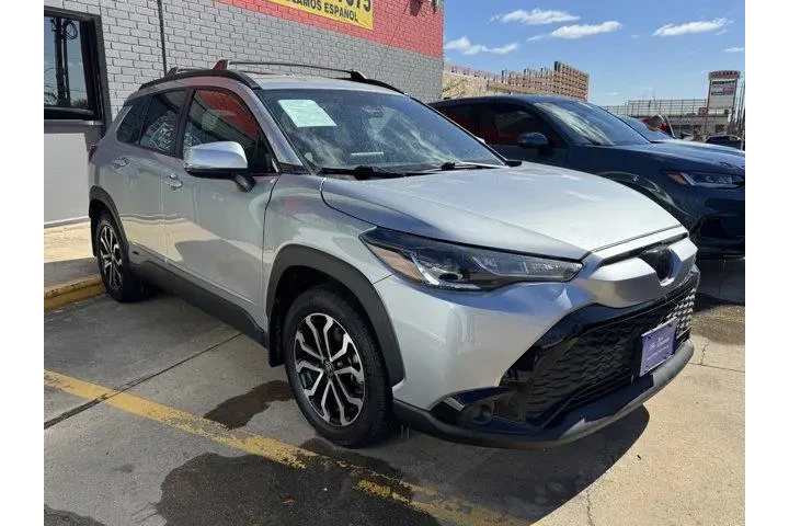 $25039 : Toyota Corolla Cross Hybrid image 3