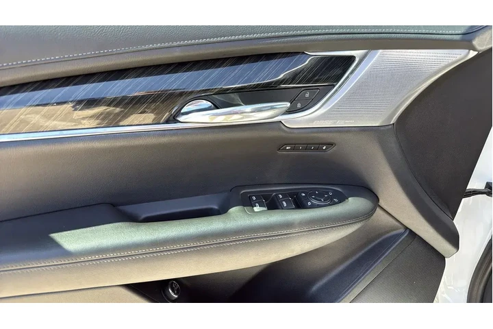 $28198 : Cadillac XT6 2021 Premium Lu image 10