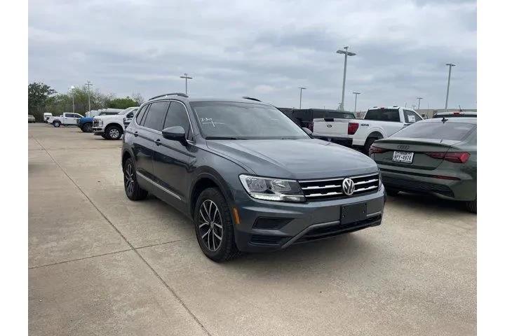 $18159 : Volkswagen Tiguan 2021 SE 4d image 2