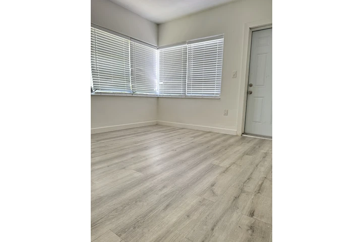 $1950 : Apartamento grande image 5