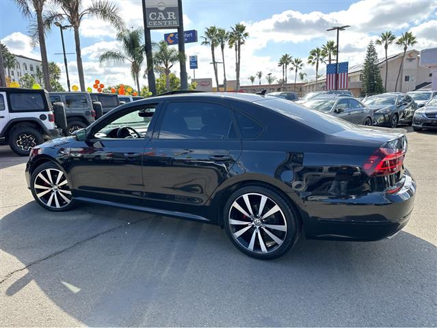 $14344 : 2018 Passat V6 GT image 4