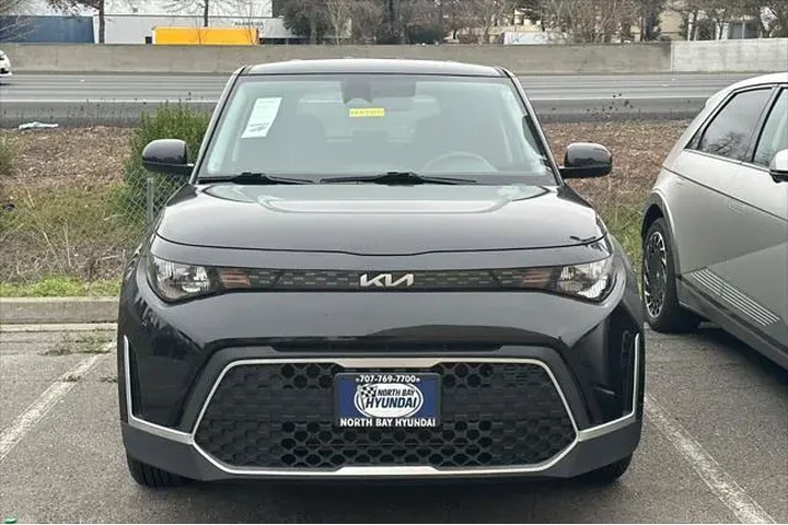 $16990 : Kia Soul 2024 LX 4dr Crossov image 5