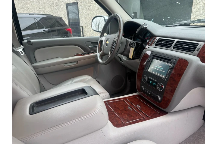 $15500 : 2009 Tahoe LTZ image 10