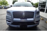 $32999 : 2020 Navigator L thumbnail