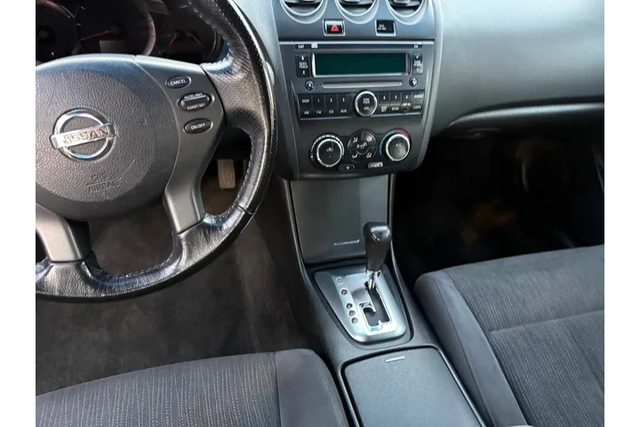$6600 : 2010 Altima image 9