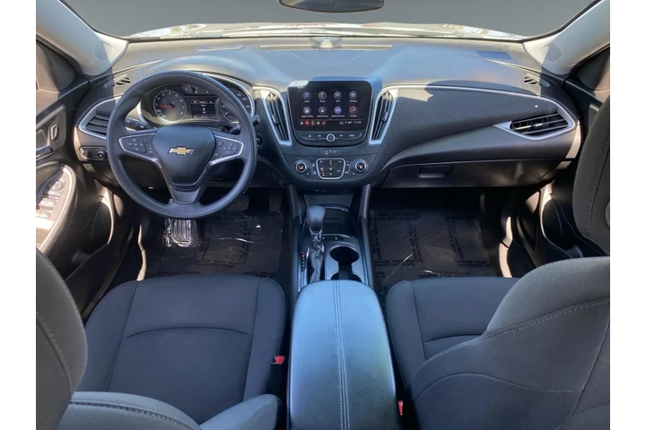 $23317 : Chevrolet Malibu 2023 LT 4dr image 10