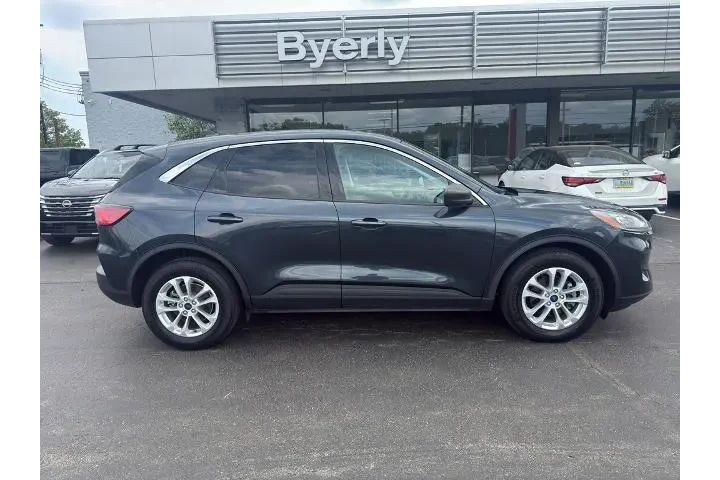 $23995 : Ford Escape Hybrid 2022 SE 4 image 1