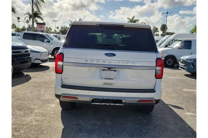 $35991 : Ford Expedition 2022 4x2 XLT image 5