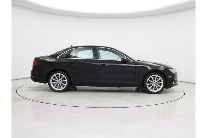 $17998 : Audi A4 2019 Titanium 40 TFS image 7
