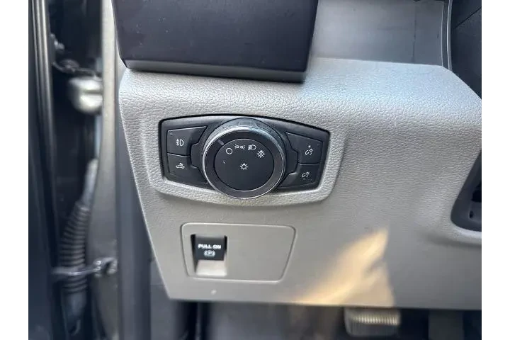 $16819 : Ford F-150 2018 4x2 XL 4dr S image 7