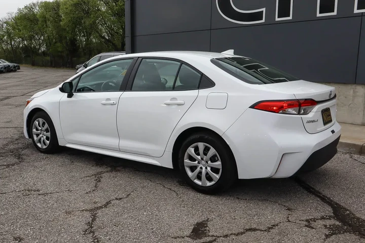 $20488 : 2024 Corolla LE CVT image 6