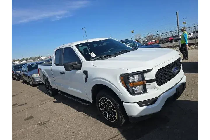 $27999 : Ford F-150 2023 4x2 XLT 4dr image 3