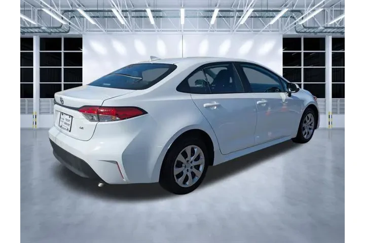 $17746 : Toyota Corolla 2024 LE 4dr S image 4