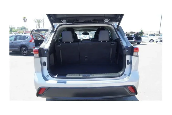 $25784 : 2020 Highlander XLE image 8