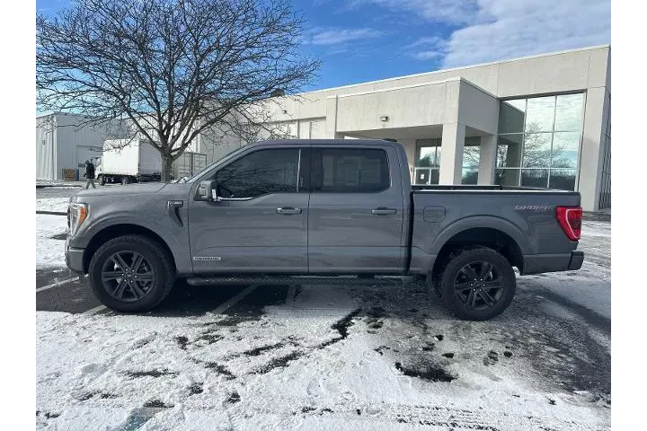 $33000 : Ford F-150 2021 4x4 XLT 4dr image 9