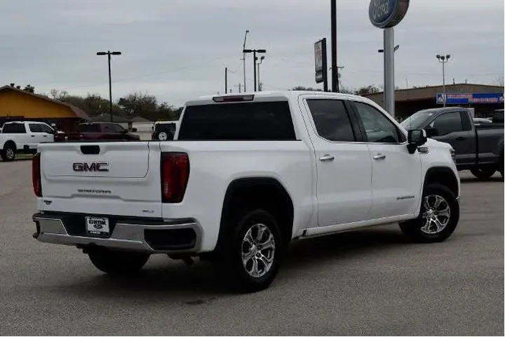 $37483 : GMC Sierra 1500 2025 4x2 SLT image 10