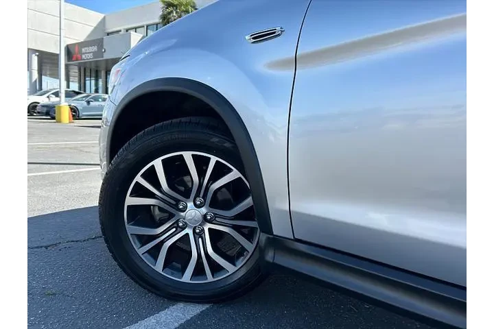 $18995 : Mitsubishi Outlander Sport 2 image 8