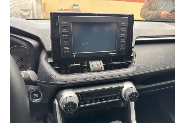 $24000 : Toyota RAV4 2021 XLE 4dr SUV image 8