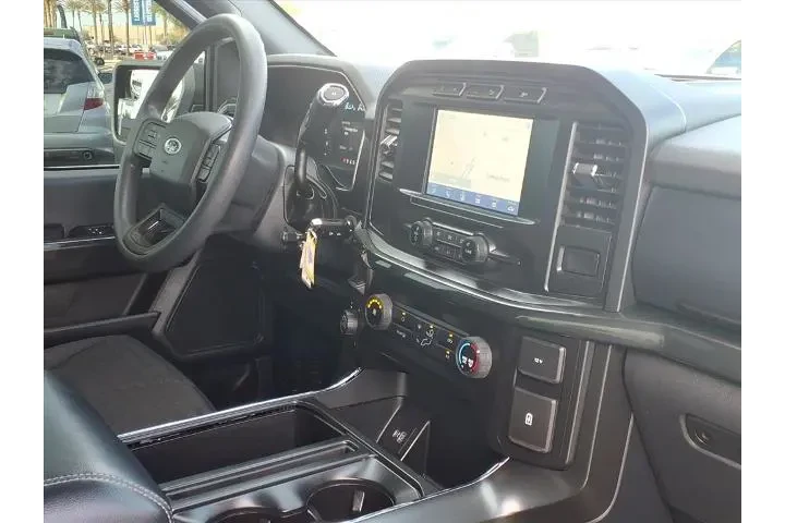 $32092 : Ford F-150 2021 4x4 XL 4dr S image 10