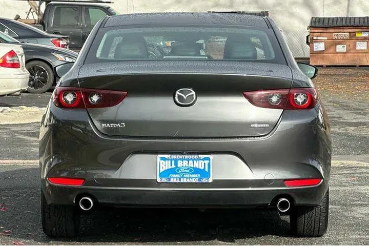 $17722 : Mazda Mazda3 Sedan 2023 2.5 image 8