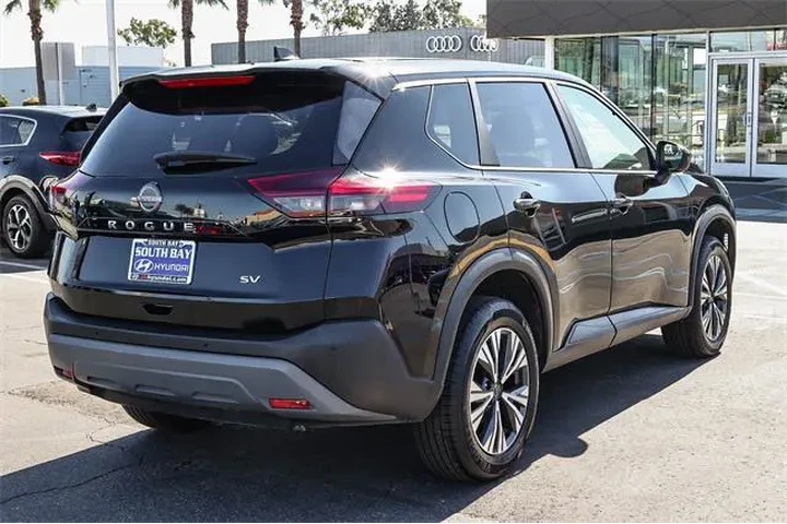 $18998 : Nissan Rogue 2023 SV 4dr Cro image 6