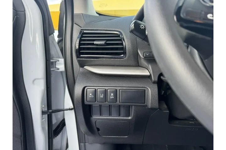 $22449 : Mitsubishi Eclipse Cross 202 image 5