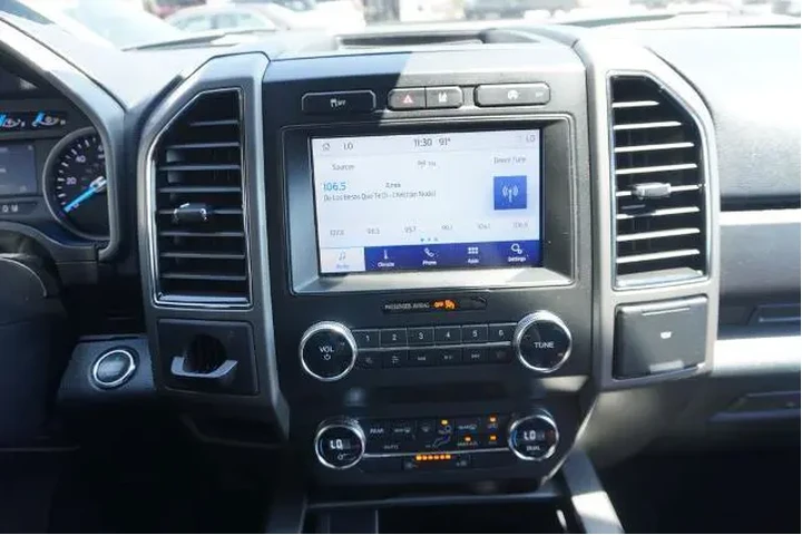 $30950 : Ford Expedition 2020 4x2 XLT image 2