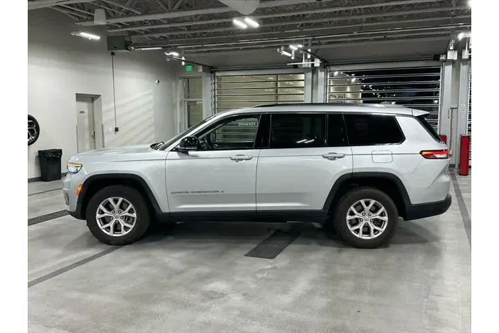$23980 : Jeep Grand Cherokee L 2021 4 image 2