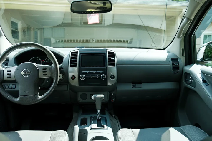 $8000 : 2012 Nissan Frontier SL 4D V6 image 10