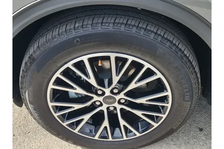 $28895 : Ford Escape Plug-In Hybrid 2 image 9