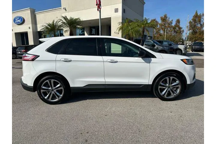 $19825 : Ford Edge 2023 AWD SE 4dr Cr image 2