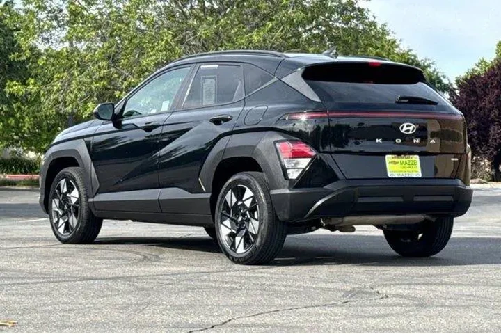 $17435 : Hyundai KONA 2024 AWD SEL 4d image 3