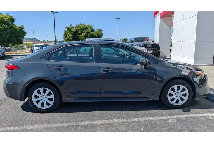 $27490 : 2025 Corolla Hybrid LE image 2