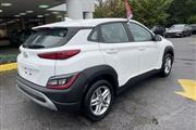 $17875 : PRE-OWNED 2022 HYUNDAI KONA SE thumbnail