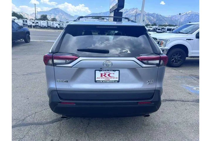 $24995 : 2021 RAV4 XLE image 8