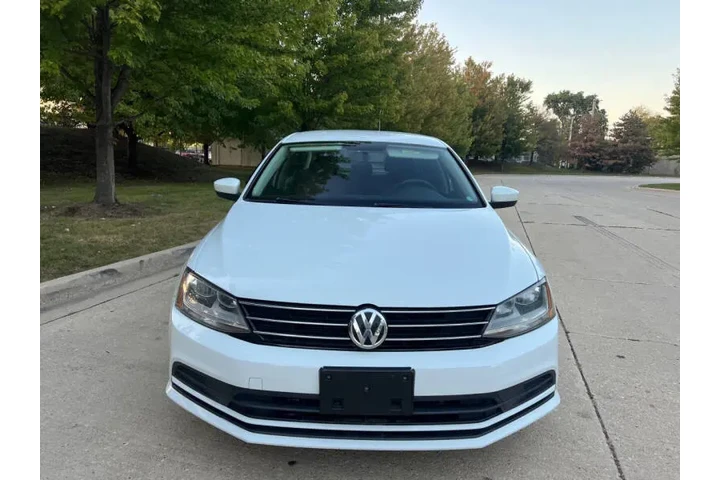 $8997 : 2017 Jetta 1.4T S image 3