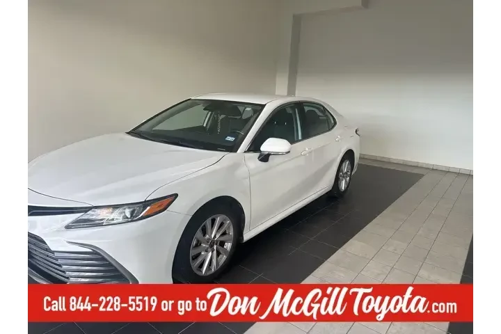 $21528 : Toyota Camry 2023 LE 4dr Sed image 1