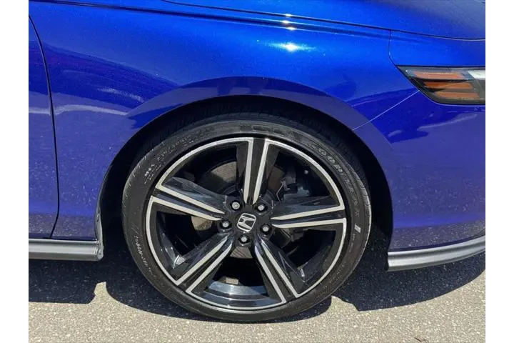 $25699 : Honda Accord Hybrid 2023 Spo image 6