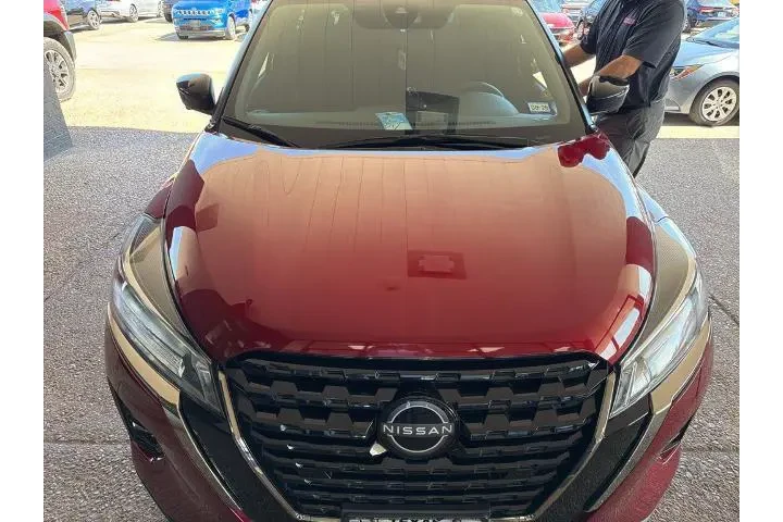 $17982 : Nissan Kicks 2024 SR 4dr Cro image 3