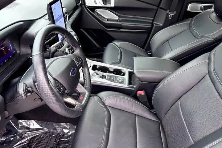 $35977 : Ford Explorer 2020 AWD ST 4d image 10