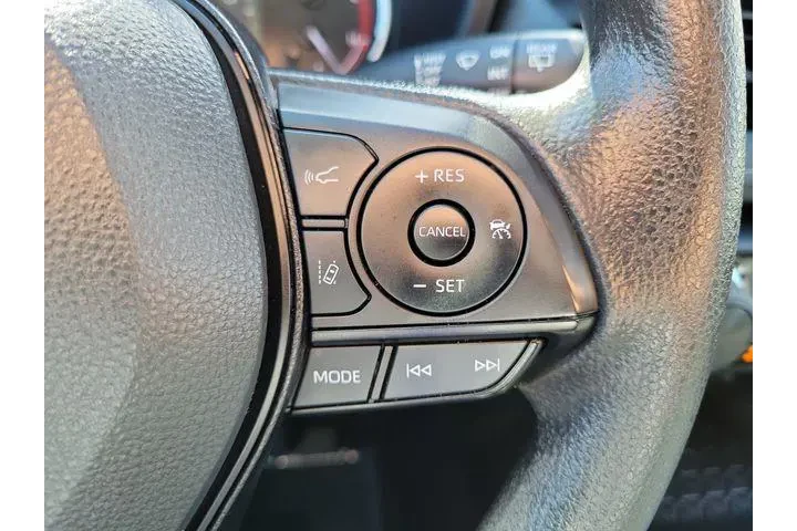 $29900 : Toyota RAV4 2024 LE 4dr SUV image 6