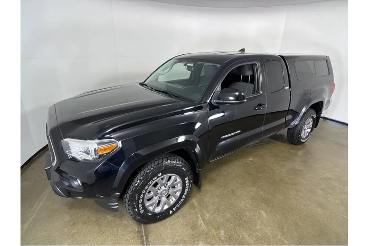 $20000 : 2017 Tacoma SR5 image 9