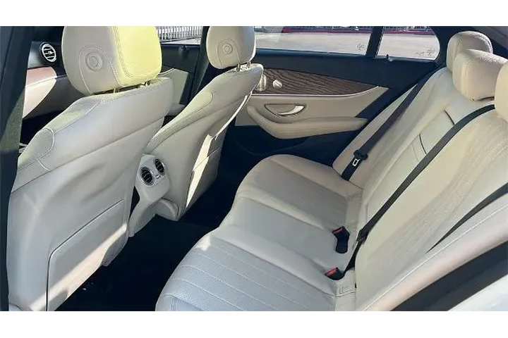 $36159 : Mercedes-Benz E-Class 2022 E image 9