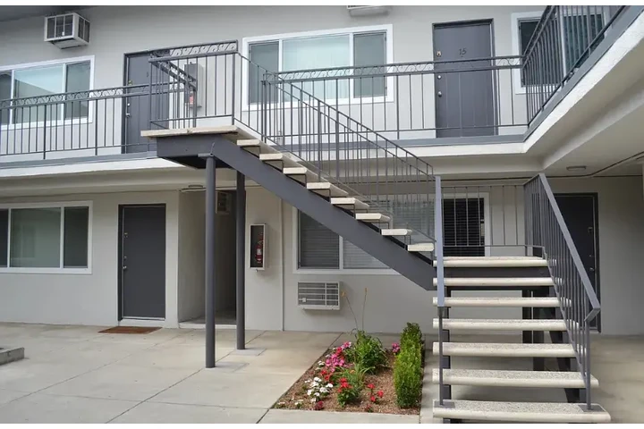 $1450 : Available 1Bedroom Apt in LA image 2