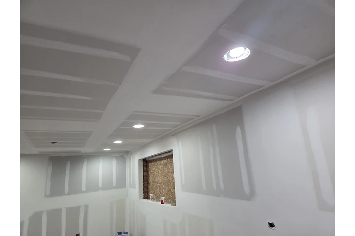 Drywall finisher image 9