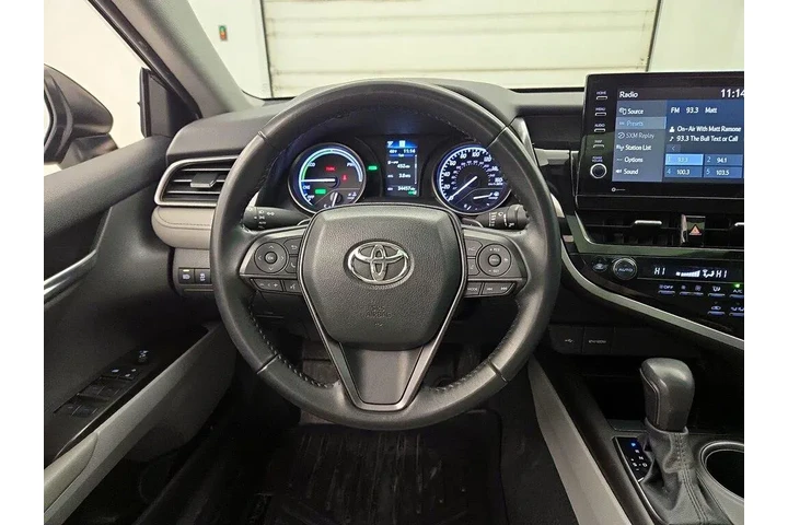 $27998 : Toyota Camry Hybrid 2024 SE image 10